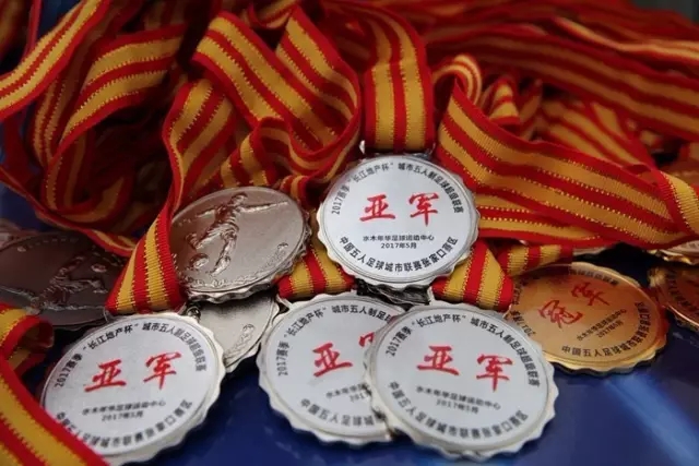 古德温G2绝杀广厦！双锋线齐爆，广厦仅靠布朗胡金秋，其余全铁！